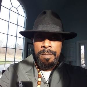 Meet your Posher, Carlos